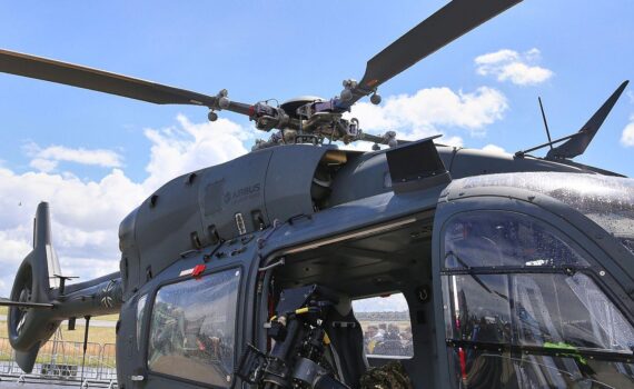 Bundeswehr-Hubschrauber im Archiv: geplante Groß-Rüstungsprojekte für 2026 mit Fokus auf Munition.