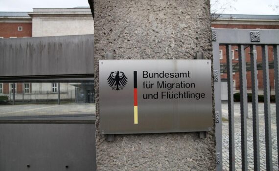 BAMF in Berlin: Zahl freiwilliger Rückreisen von Migranten im Jahr 2026 steigt deutlich.