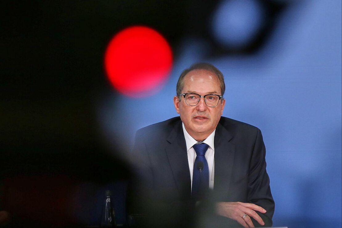 Dobrindt will Verfassungsschutz zu aktivem Geheimdienst umbauen