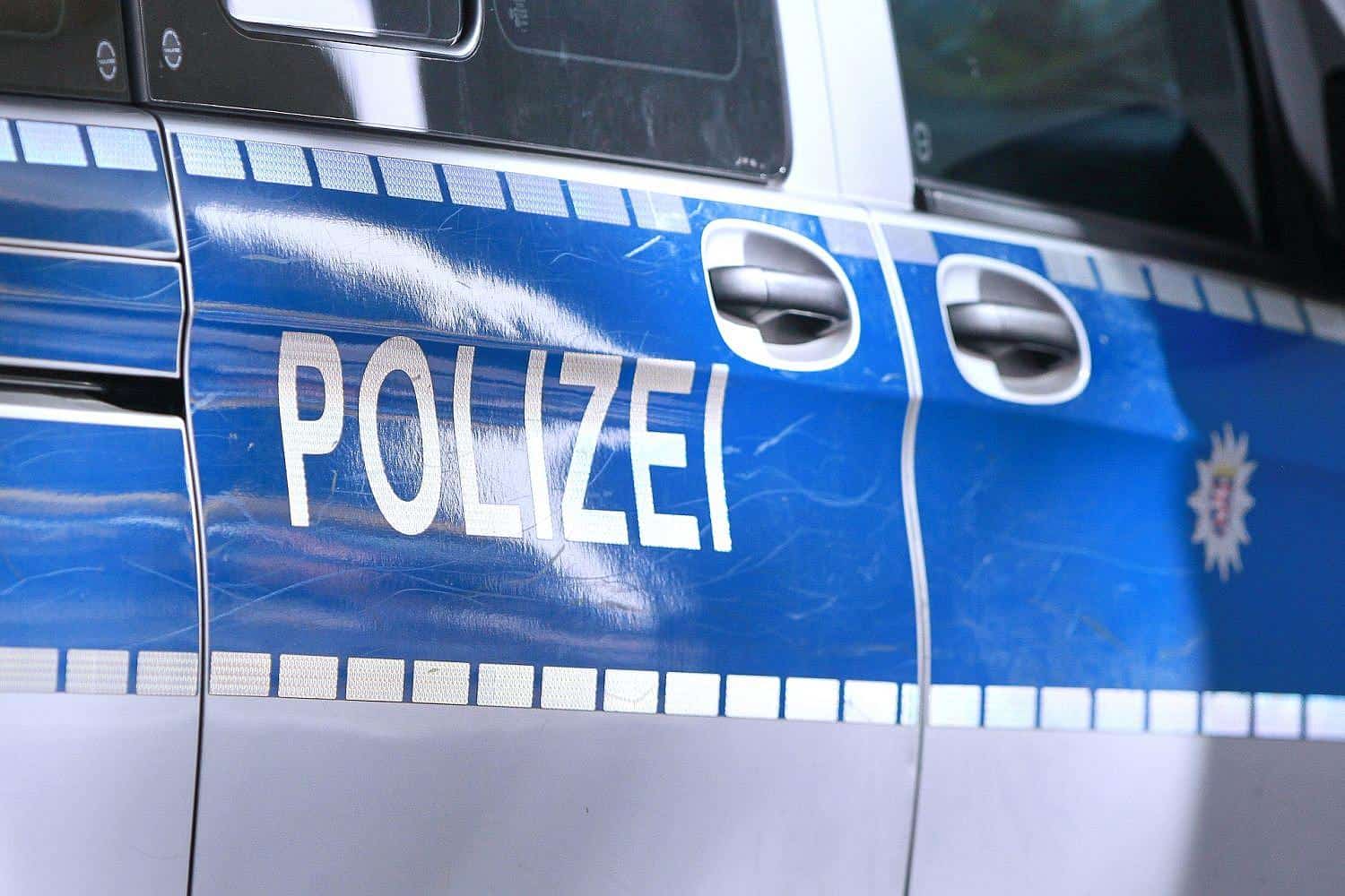 Polizei-Archivfoto: Unfall auf der B41 bei Bad Sobernheim mit Frontkollision, zwei Schwerverletzte.