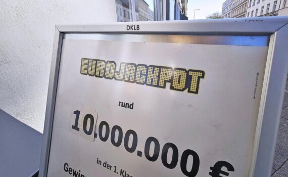 Eurojackpot-Gewinnzahlen: Zahlenreihen und Eurojackpot-Kugelillustration; Helsinki, dts Nachrichtenagentur.