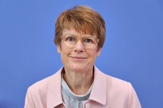 Veronika Grimm warnt vor Folgen von Enteignungen großer Immobilienkonzerne in Deutschland und Berlin.