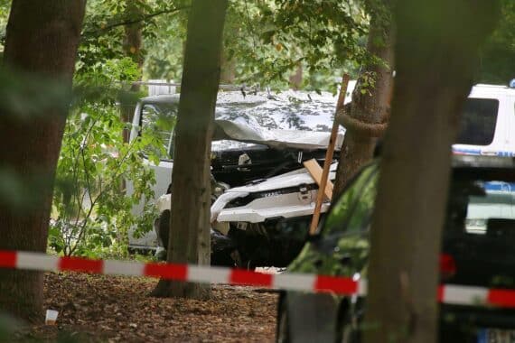 Tatort nach CSD-Todesfahrt in Berlin (Archiv), Sicherheitsumfeld und Ermittlungen nach Attentat.