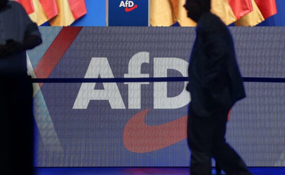 AfD-Logo im Archiv, Symbol für die geforderte Abgrenzung der Unternehmen.