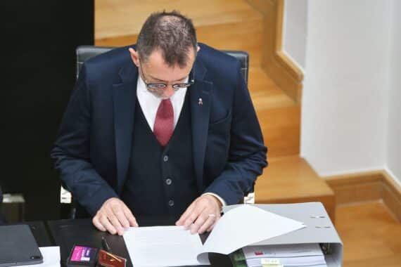 Reinhold Jost im Fotoarchiv; Saarlands Polizei- und Bevölkerungsschutzgesetze: Drohnenabwehr, Datenanalyse, Krisenmanagement.