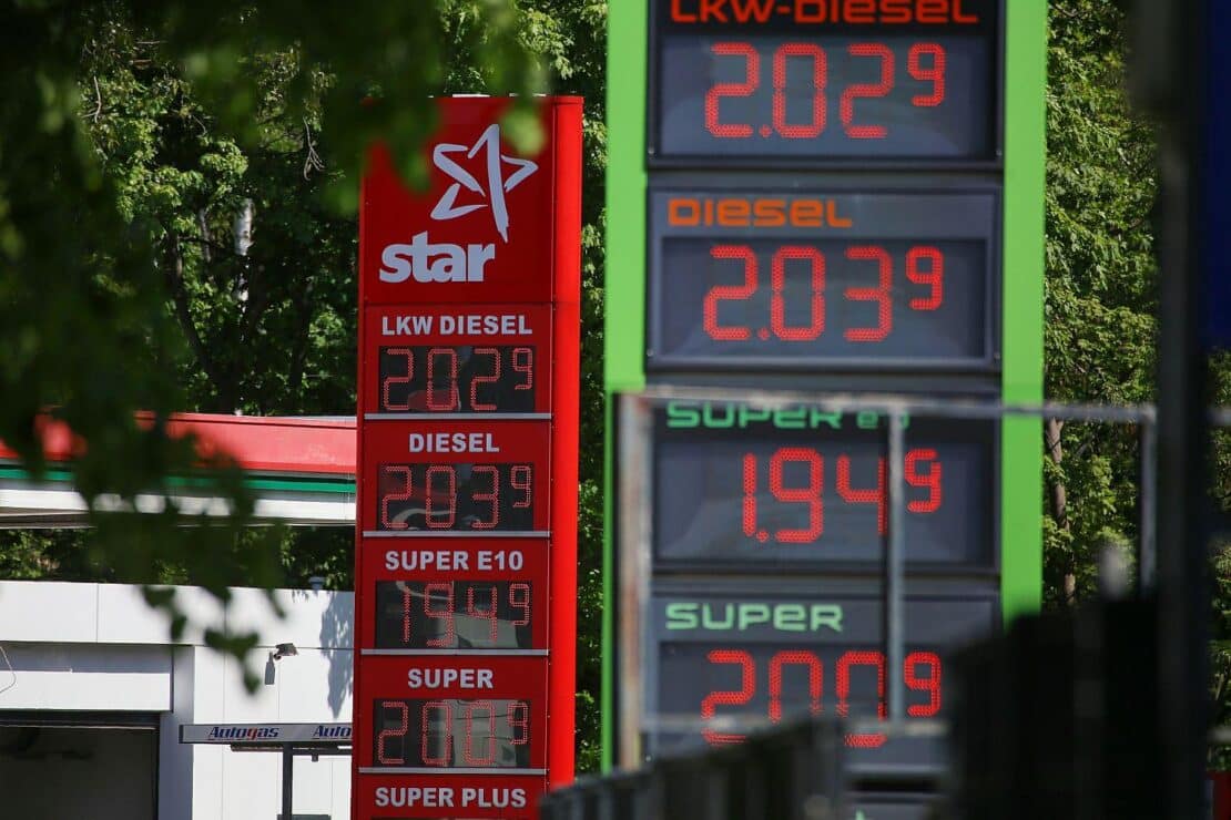 Klingbeil macht USA für hohe Spritpreise verantwortlich
