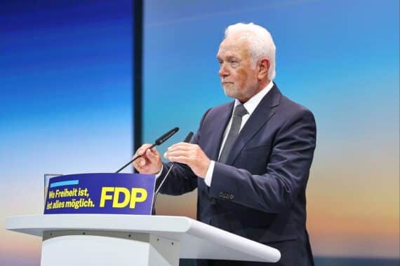 Wolfgang Kubicki (Archiv): FDP-Chef fordert statt AU-Pflicht neuen Bonus für wenig Erkrankte.