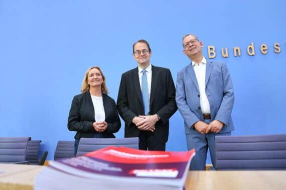 Rechtsgutachten, Mietendeckel: Thorsten Kingreen und die Linke; Konzeptpläne mit Mietobergrenzen, Berlin, 27.08.2026.