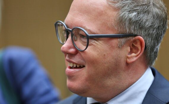 Mario Voigt, CDU-Landeschef, bei CDU-Landesparteitag in Eisenach, wiedergewählt; Hintergrund: Landespolitik Thüringen.