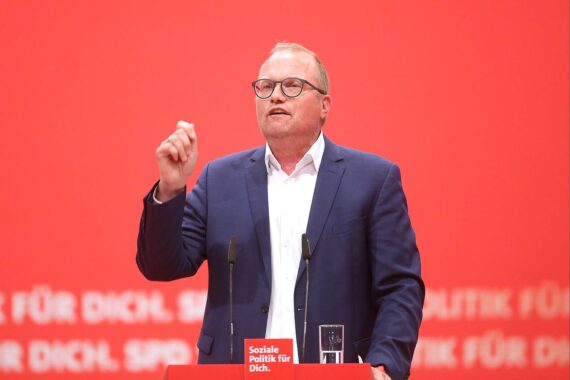 Jochen Ott bei Rentenreform: Altersteilzeit im Blockmodell, SPD-Forderungen 2027, Industrieland NRW.