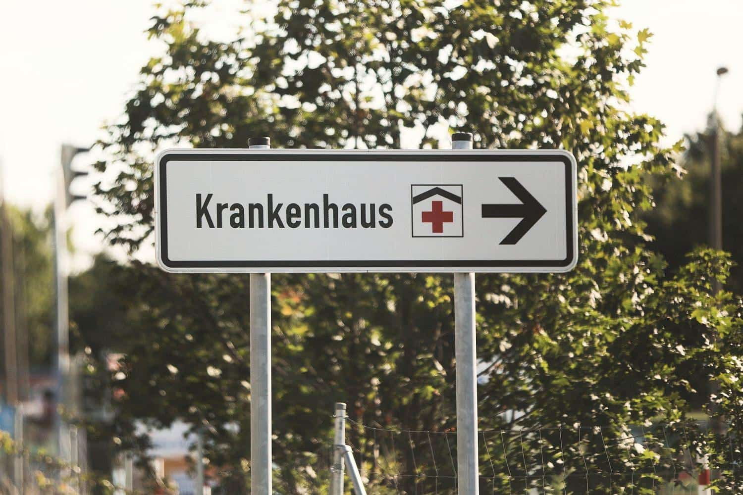 Krankenhausgebäude (Archivfoto) in Niedersachsen, symbolisch für beantragte Strukturmaßnahmen im Krankenhaustransformationsfonds.