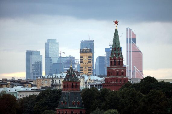 Kreml-Turm und russische eingefrorene Zentralbank-Guthaben: Übertragung an die EU zur Ukraine-Kreditvergabe.