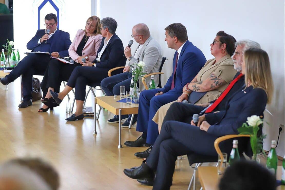 Sachsen-Anhalt: Spitzenkandidaten diskutieren über Bürokratieabbau