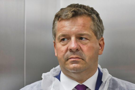 Sven Schulze (CDU) vor Berlin: Ministerpräsident diskutiert legitim Kritik an „Rente mit 63“ Abschaffung.