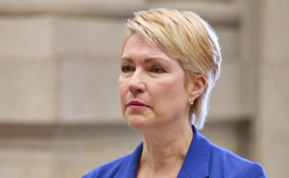 Manuela Schwesig fordert Vorab-Gespräche zur Rentenreform; Debatte um Ostdeutschland und Rente mit 63.