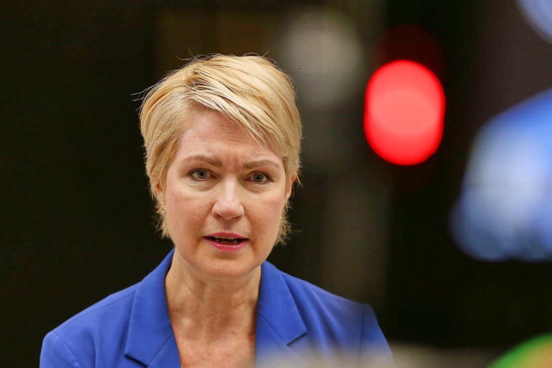 Schwesig wirft Bundesregierung "faktische Rentenkürzung" vor