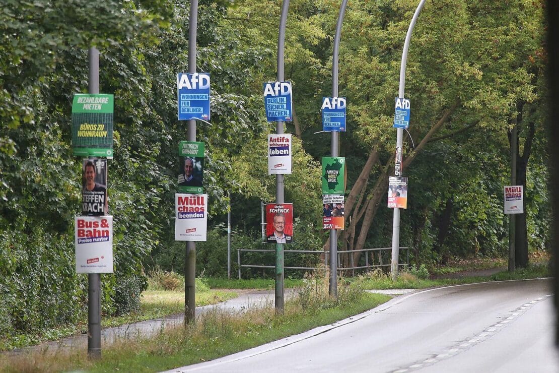 Serie von Sachbeschädigungen an Wahlplakaten in Berlin