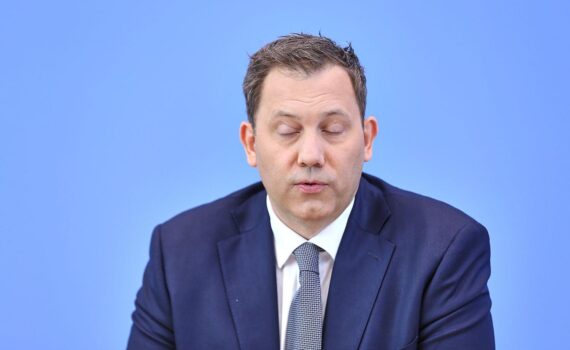 Finanzreform in Deutschland: Lars Klingbeil im Archiv, Einkommensteuer-Diskussion, kalte Progression bleibt.