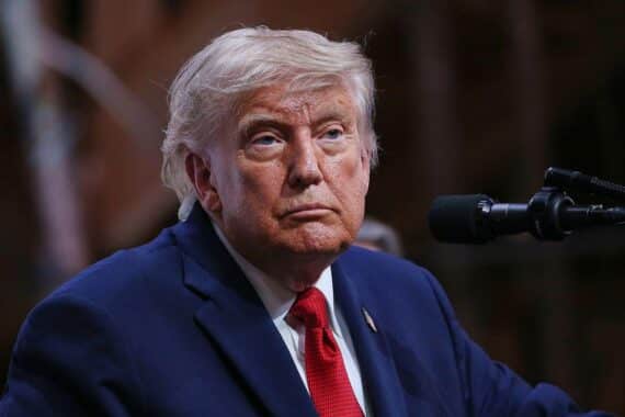 Donald Trump im Archiv, Hinweis auf ausgesetzte geplante Angriffe gegen den Iran.