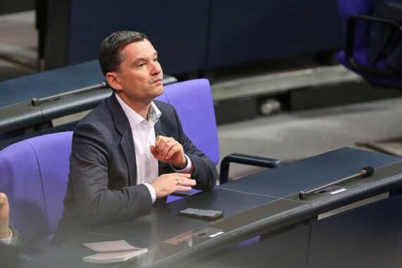 Klaus Mack (Archiv) spricht über geplante Klimaanpassung im Grundgesetz.