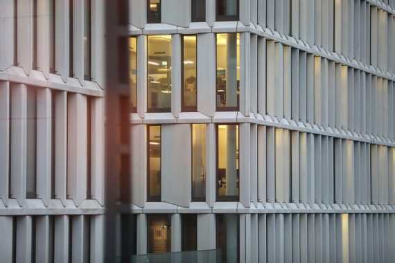 Büros in Berlin (Archiv), Sozialpartnerdialog zur Stärkung der betrieblichen Altersvorsorge beginnt.