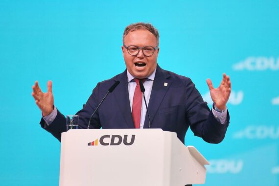 Mario Voigt (CDU) in Erfurt: Forderung nach Korrekturen an der geplanten Rentenreform.