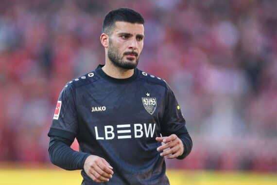 Fußballspieler jubeln beim 4:1 von VfB Stuttgart gegen 1. FC Köln; Deniz Undav im Archiv.