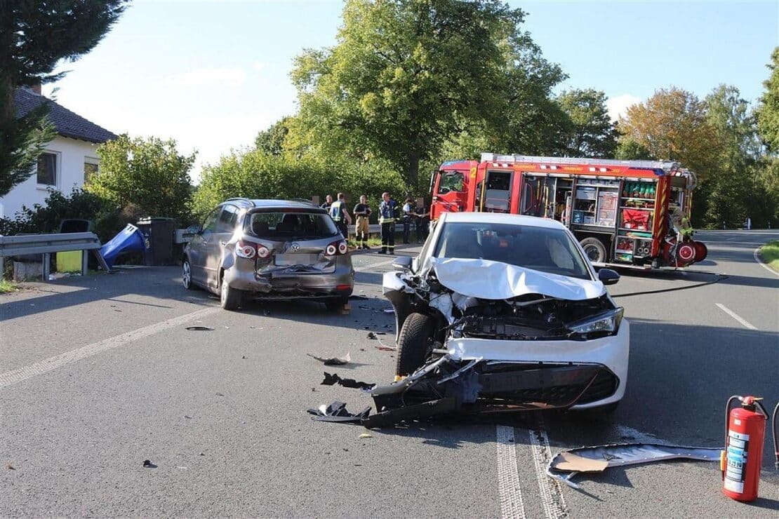 20.000 Euro Schaden nach Unfall auf der B68 bei Warburg
