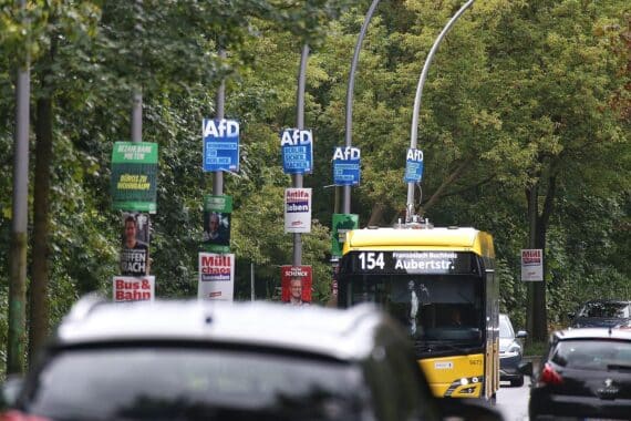 Wahlplakate (Archiv): AfD Berlin, Wohnraum-Vorrang, Punktesystem für Berliner.