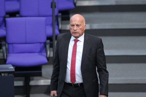AfD-Politiker Rüdiger Lucassen im Archivfoto, Bundestags-Verteidigungsausschuss, nach Ukraine-Reise.