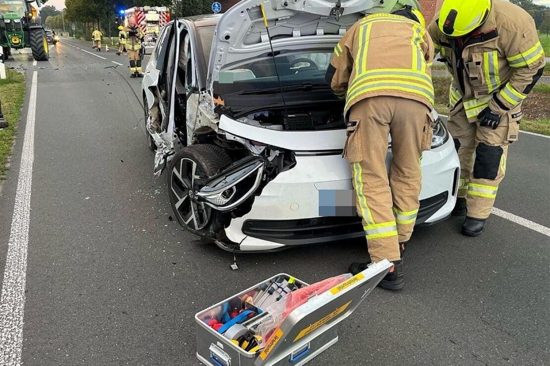 Autofahrer bei Auffahrunfall auf B474 in Lüdinghausen verletzt
