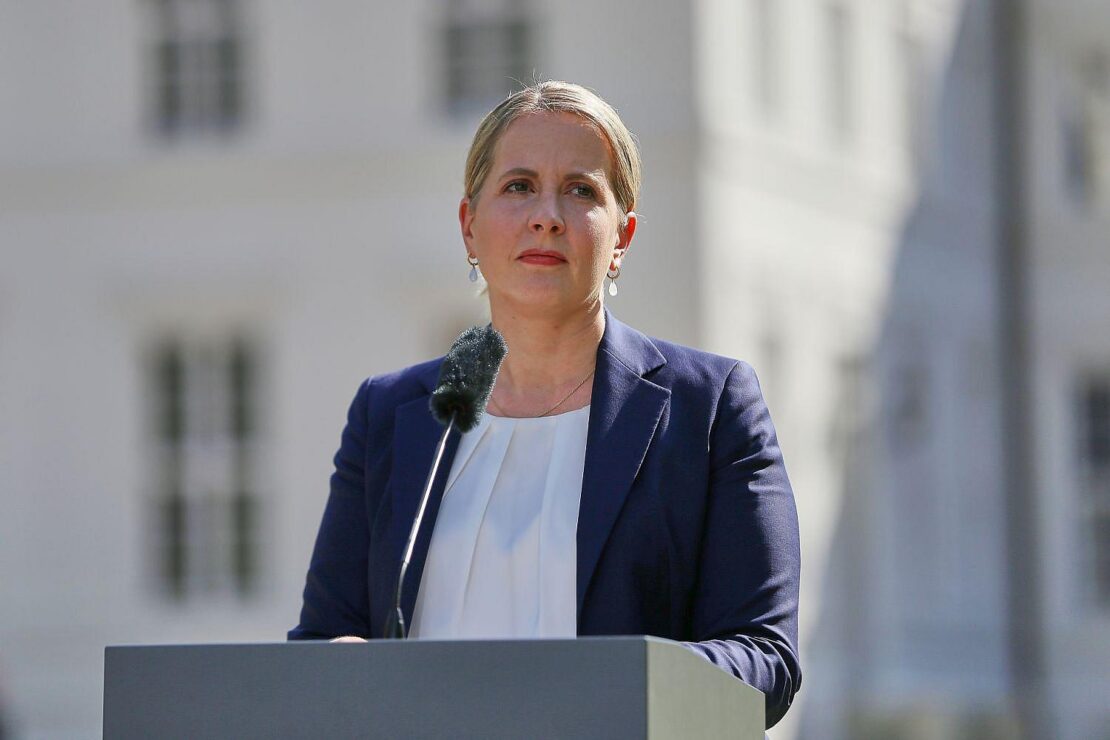 Bauministerin verteidigt Wohngeld-Kürzungen