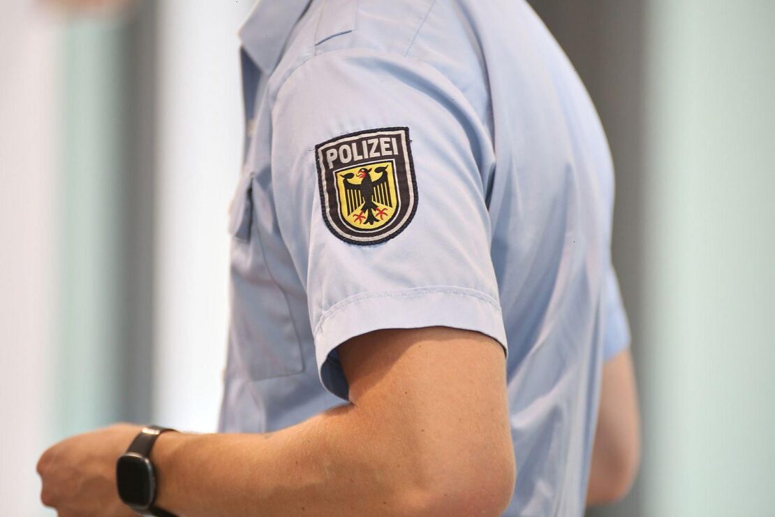 Drei Gesuchte am Flughafen Düsseldorf festgenommen