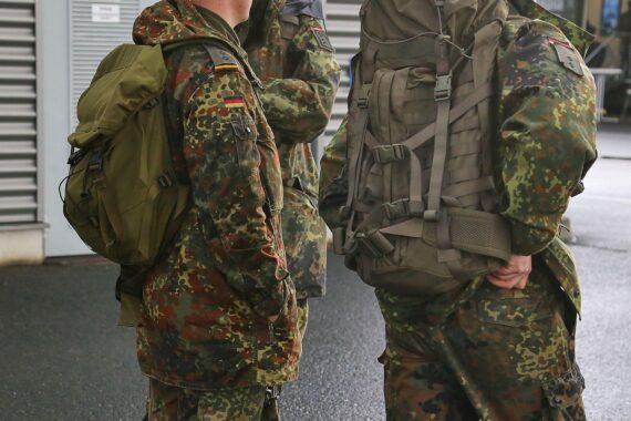 Bundeswehrsoldaten im Archiv: EU-Ausbildungsmission rüstet ukrainische Soldaten gegen Russland.