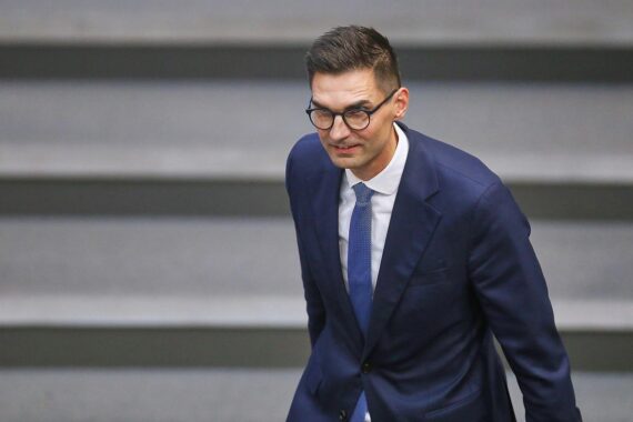 Sepp Müller in Berlin, fordert von Kanzler und CDU: weniger versprechen, mehr Reformen umsetzen.