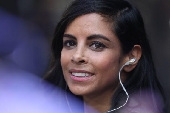 Collien Ulmen-Fernandes (Archiv) bei einem öffentlichen Statement gegen digitale Gewalt gegen Frauen.