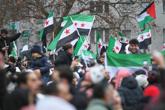 Syrer in Deutschland feiern den Sturz von Assad in Syrien (Archivfoto).