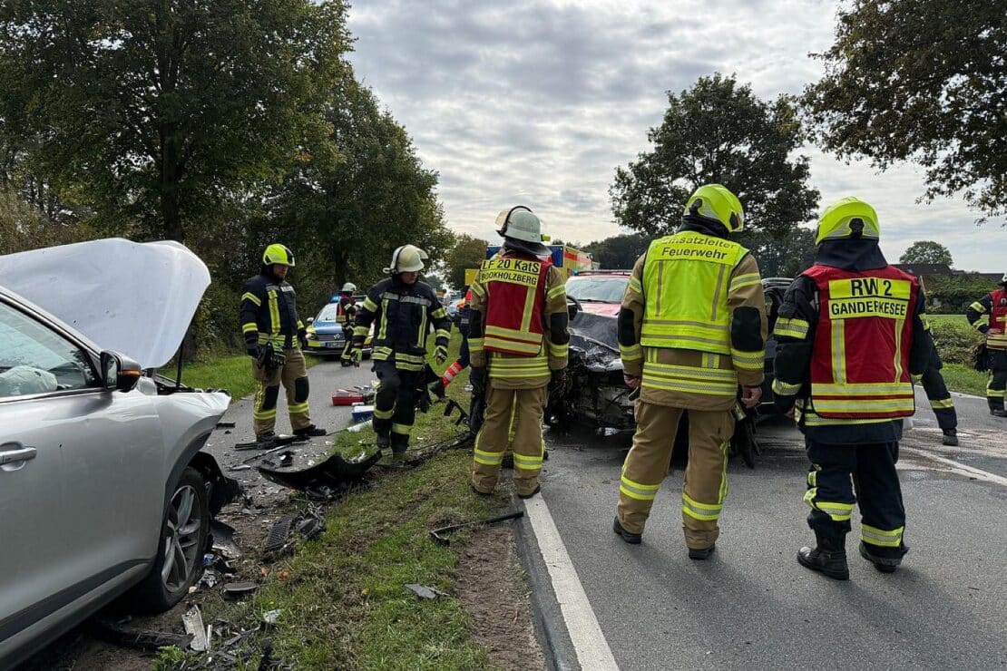 Drei Schwerverletzte nach Frontalzusammenstoß auf B212 bei Ganderkesee