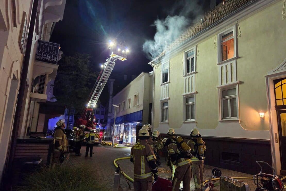 Eine Person bei Brand in Menden verletzt