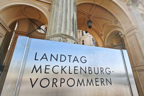 Landtag Mecklenburg-Vorpommern: Wahlausschuss stellt endgültiges Ergebnis für Landtagswahlen in Wahlkreisen 8 und 9 fest.