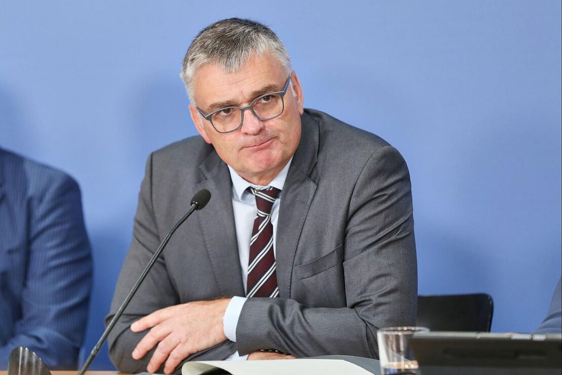 Forsa weist Kritik von Regierungssprecher nicht komplett zurück