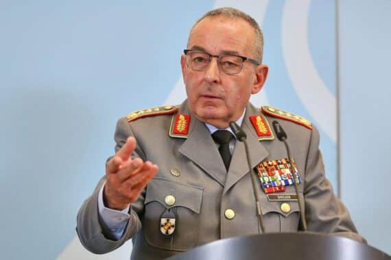 Carsten Breuer mahnt sexualisiertes Fehlverhalten in der Bundeswehr an; steigende Meldungen, möglicher Höchststand 2026.