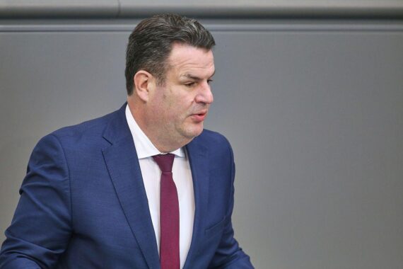 Hubertus Heil (SPD) im Archivfoto, politisches Interview über neue Ausrichtung der SPD.