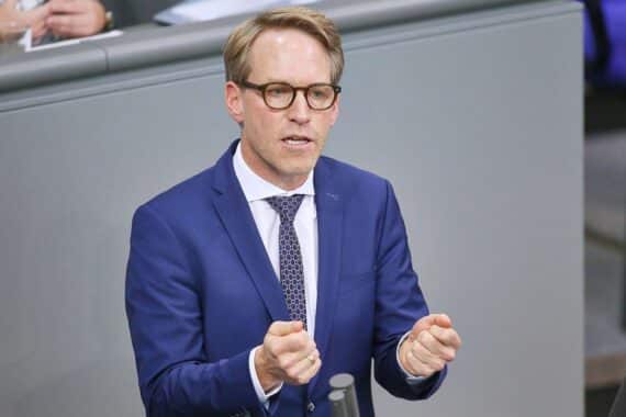 Marc Henrichmann (CDU) im Bundestag, Archivfoto; rechtspolitische Debatte über Geheimdienst-Kontrollgremium.