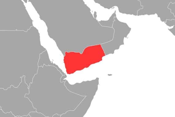Bewaffnete Huthi-Kämpfer auf der Insel Perim/Mayyun in der Meerenge Bab al-Mandab, Jemen (Archiv).