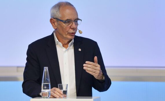 Michael Vassiliadis (IGBCE), kritisiert Kanzler Merz; Foto im Archiv, vor politischem Kontext.