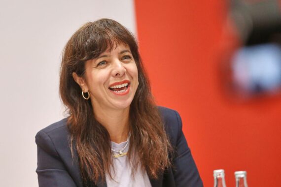 Elif Eralp (Die Linke) im Archivfoto, Berlin, kurz vor der Abgeordnetenhauswahl.