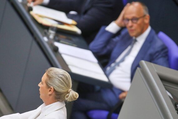 Alice Weidel und Friedrich Merz im Archivfoto, CDU warnt vor Unterstützung der AfD.