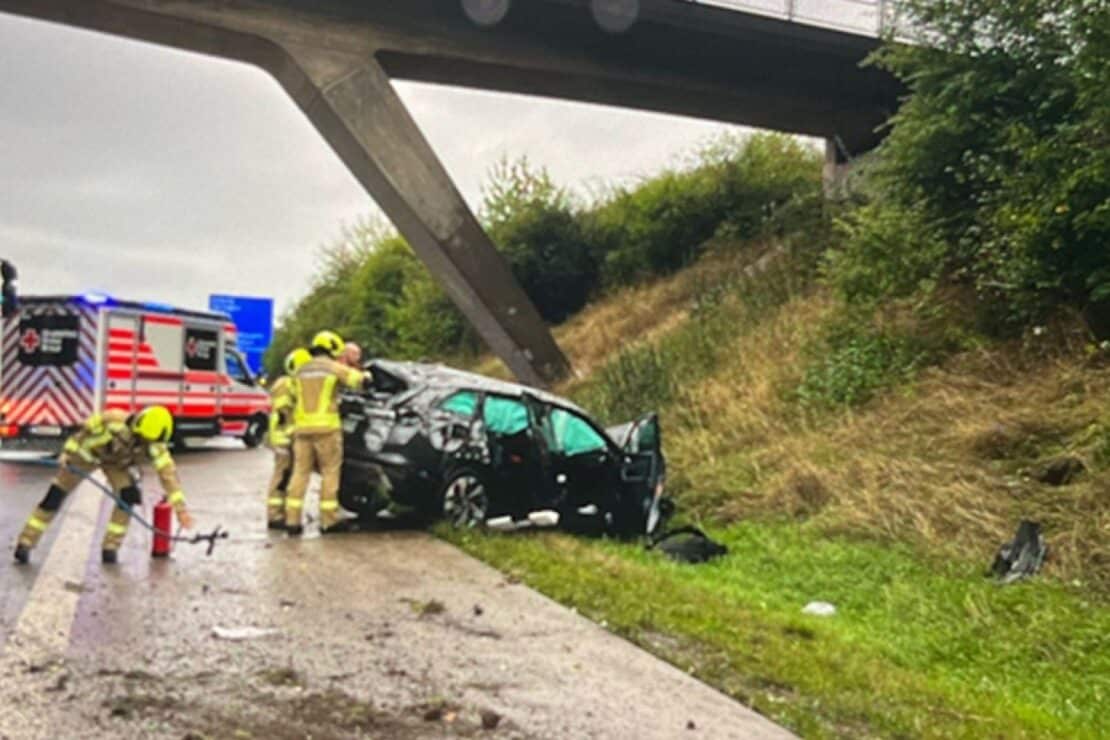 Mehrfacher Überschlag nach Starkregen auf A38 bei Nordhausen
