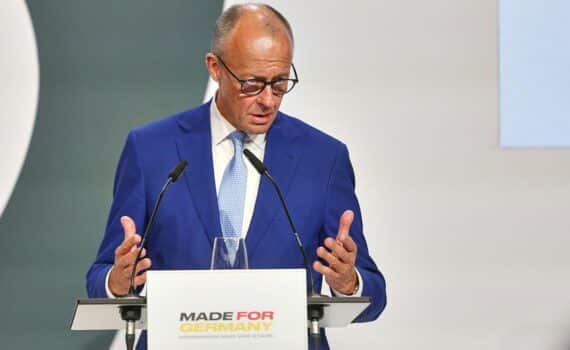 Friedrich Merz in Berlin bei der „Made for Germany“-Veranstaltung, Investitionen in Deutschland im Fokus.